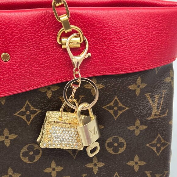 100% Auth Louis Vuitton Lock & Key with unbranded Bagcharm, Keycharm, Keychain - Picture 1 of 8